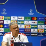 Pelatih Paris Saint-Germain Luis Enrique dalam konferensi pers di Campus PSG
