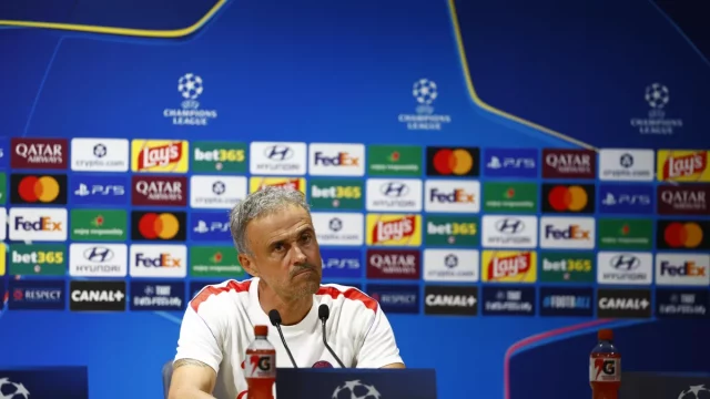 Pelatih Paris Saint-Germain Luis Enrique dalam konferensi pers di Campus PSG