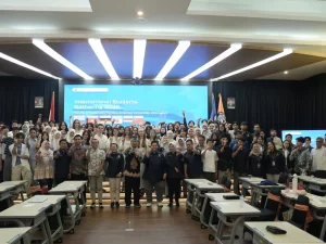 Foto bersama peserta International Students Gathering 2026 di kampus FISIP UNDIP Tembalang Semarang