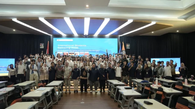 Foto bersama peserta International Students Gathering 2026 di kampus FISIP UNDIP Tembalang Semarang