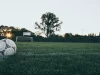 Stadion sepak bola dari udara saat pertandingan