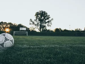 Stadion sepak bola dari udara saat pertandingan