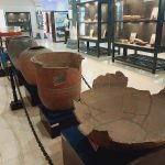 Pecahan tembikar era Majapahit yang dipajang di Museum Trowulan, Kabupaten Mojokerto.