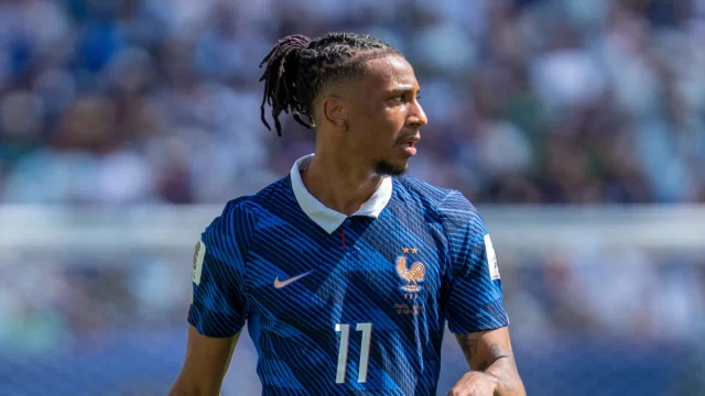 Michael Olise berseragam Timnas Prancis bernomor punggung 11