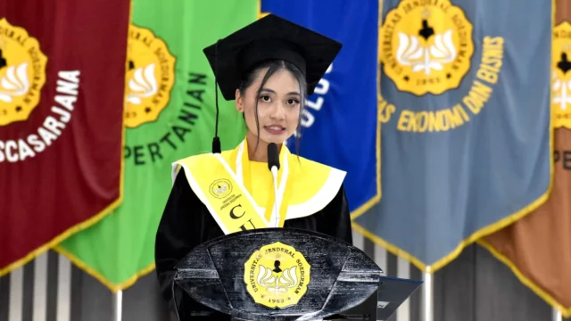 Norika Fajari Rahayu, wisudawan terbaik Universitas Jenderal Soedirman di Purwokerto