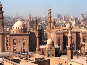 Panorama Kota Kairo dengan masjid bersejarah