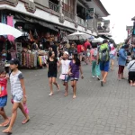 Pasar suvenir dan kerajinan di Ubud, Bali