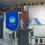 Pembicara menyampaikan materi dalam acara Engineering Career Expo Fakultas Teknik Unila