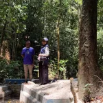 Penelusuran sumber air di Kampung Nij bersama warga