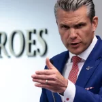 Menteri Pertahanan AS Pete Hegseth berbicara dalam sebuah upacara di Pentagon