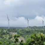 Deretan turbin PLTB Sidrap di perbukitan Sidenreng Rappang, Sulawesi Selatan