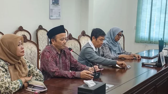 PSGA dan Satgas PPKS UIN Walisongo Semarang dalam pertemuan penanganan kasus