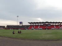 Foto arsip tribun merah Stadion Kapten I Wayan Dipta Gianyar