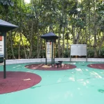 Stasiun kebugaran lansia di Po Hong Park, Po Lam, Hong Kong
