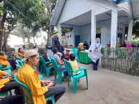 Kegiatan timbang balita di Posyandu Porendeang