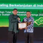 Penyerahan penghargaan UI GreenMetric 2026 kepada Universitas Diponegoro