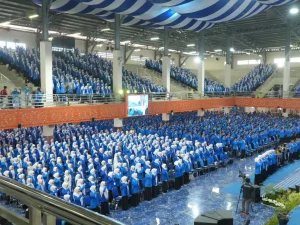 Ribuan mahasiswa baru Unismuh Makassar mengikuti pengukuhan di Balai Sidang Muktamar