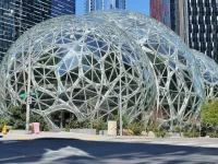 Gedung Amazon Spheres di kompleks kantor pusat Amazon, Seattle, Amerika Serikat