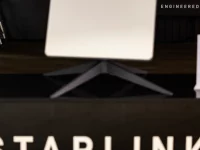 Deretan antena layanan internet satelit Starlink milik SpaceX yang dipakai Ukraina