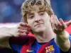 Pemain Barcelona Anthony Gordon berselebrasi