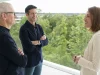 John Ternus (tengah) bersama Tim Cook dan Presiden Parlemen Eropa Roberta Metsola dalam kunjungan ke Apple, Mei 2026