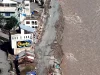 Sungai meluap menggerus jalan dan bangunan di Lembah Swat, Khyber Pakhtunkhwa, Pakistan, 11 Agustus 2010