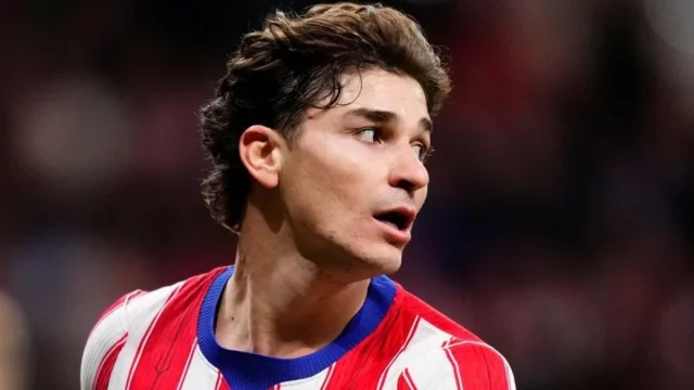 Barcelona Didenda 602 Euro karena Dekati Julian Alvarez
