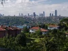 Deretan gedung pencakar langit kawasan Levent, Istanbul, dilihat dari seberang Bosporus