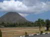 Ilustrasi Gunung Meja berpuncak datar dilihat dari bandar udara Ende, Flores, Nusa Tenggara Timur