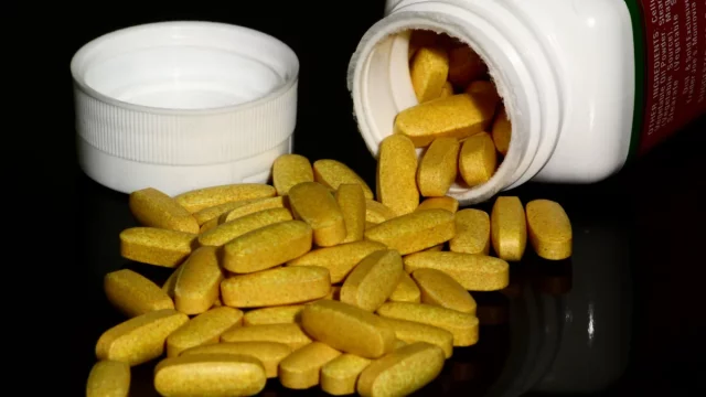 Telanjur Minum Vitamin Palsu? Dokter IPB Bagikan Lima Langkah