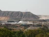 Lanskap tambang tembaga terbuka Nchanga dekat Chingola di Copperbelt, Zambia