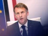 Presiden Prancis Emmanuel Macron berbicara dalam rapat dewan keamanan di Istana Elysee