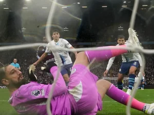 Maresca Bela Donnarumma Usai Blunder Beruntun di Manchester City