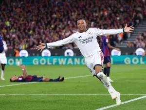 Kylian Mbappe merayakan gol Real Madrid ke gawang Barcelona di El Clasico