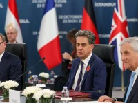 Menteri luar negeri Jerman, Inggris, dan Italia dalam pertemuan delapan negara di Istanbul
