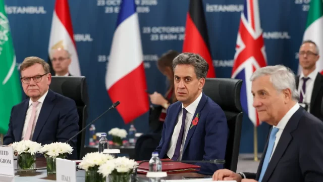 Menteri luar negeri Jerman, Inggris, dan Italia dalam pertemuan delapan negara di Istanbul