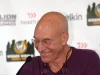 Patrick Stewart tersenyum dalam sesi tanya jawab Wizard World New York 2013