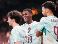 Vitinha merayakan gol Portugal bersama Nuno Mendes dan Goncalo Ramos