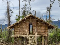 Rumah kaki seribu Mod Aki Aksa, rumah adat suku Arfak di Papua Barat
