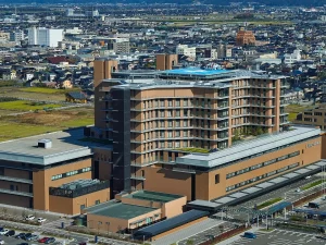 Foto udara kompleks Rumah Sakit Pusat Prefektur Ishikawa di Kanazawa, Jepang