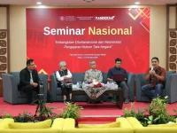 Para pembicara Seminar Nasional Kebangkitan Otoritarianisme dan Reorientasi Pengajaran Hukum Tata Negara di FH UGM