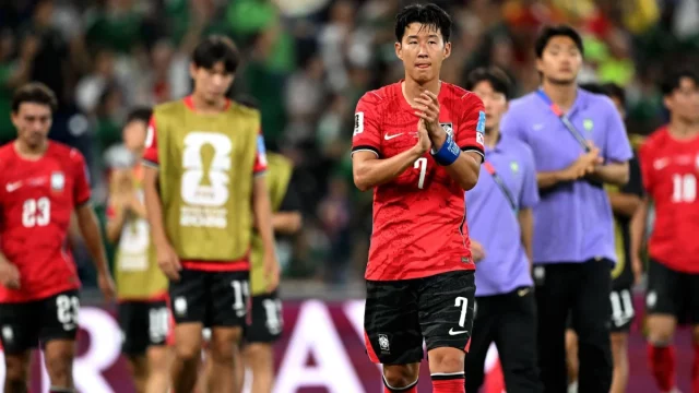 Son Disorot, Timnas Korea Selatan Dilanda Keretakan