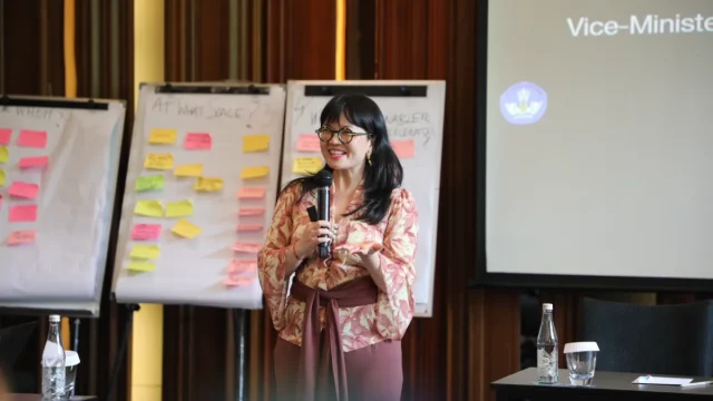 Wamendiktisaintek Stella Christie berbicara tentang strategi pengembangan AI di Bogor