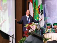 Wamendiktisaintek: Lulusan Kini Dinilai Masyarakat, Bukan Dosen