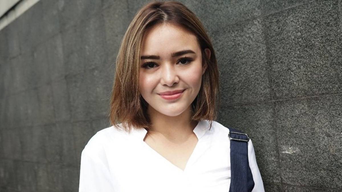Denny Darko Ramal Karier Amanda Manopo Akan Turun Jika Putus dari Billy Syahputra 2 Lampiran Gambar