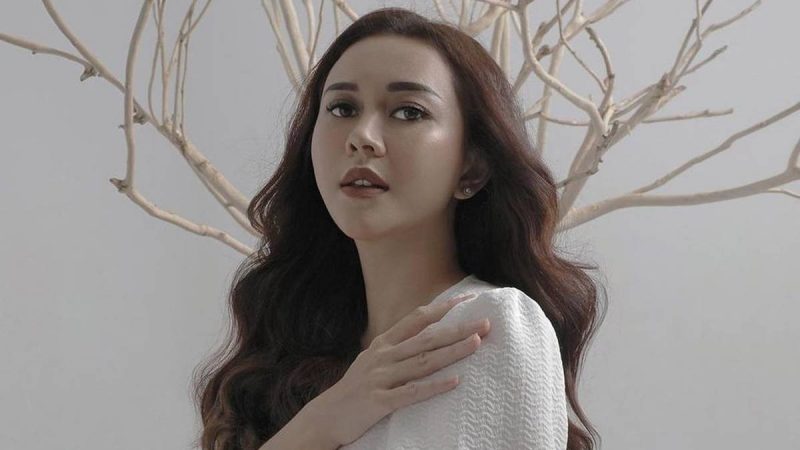 Berita selebriti dan gosip artis: Aura Kasih