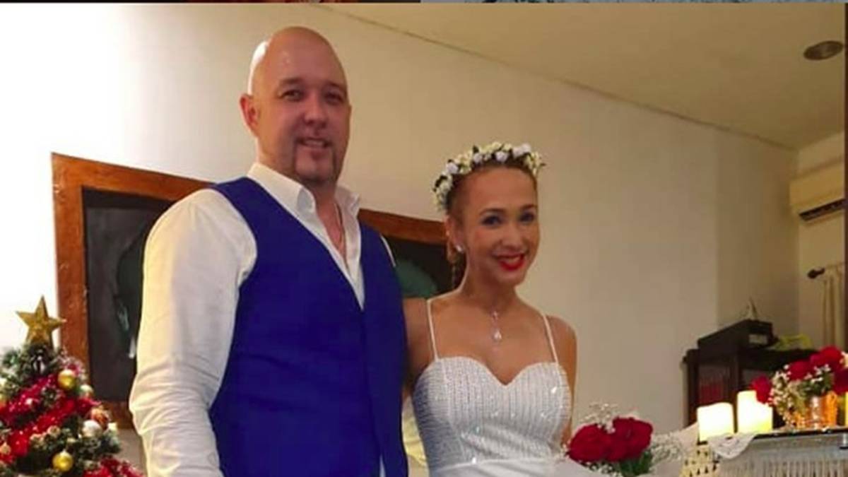 Menjanda Belasan Tahun, 3 Artis Ini Kembali Menikah 5 Lampiran Gambar