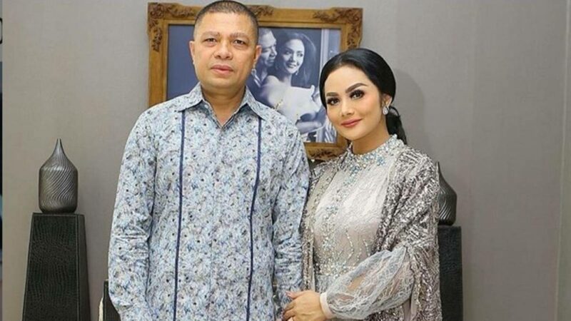 Krisdayanti bagikan video suaminya bersama Presiden Timor Leste, netizen menduga jika mungkin Raul Lemos jadi presiden selanjutnya.
