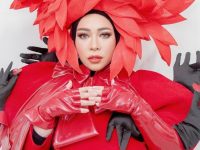 Berita selebriti dan gosip artis: Melly Goeslaw