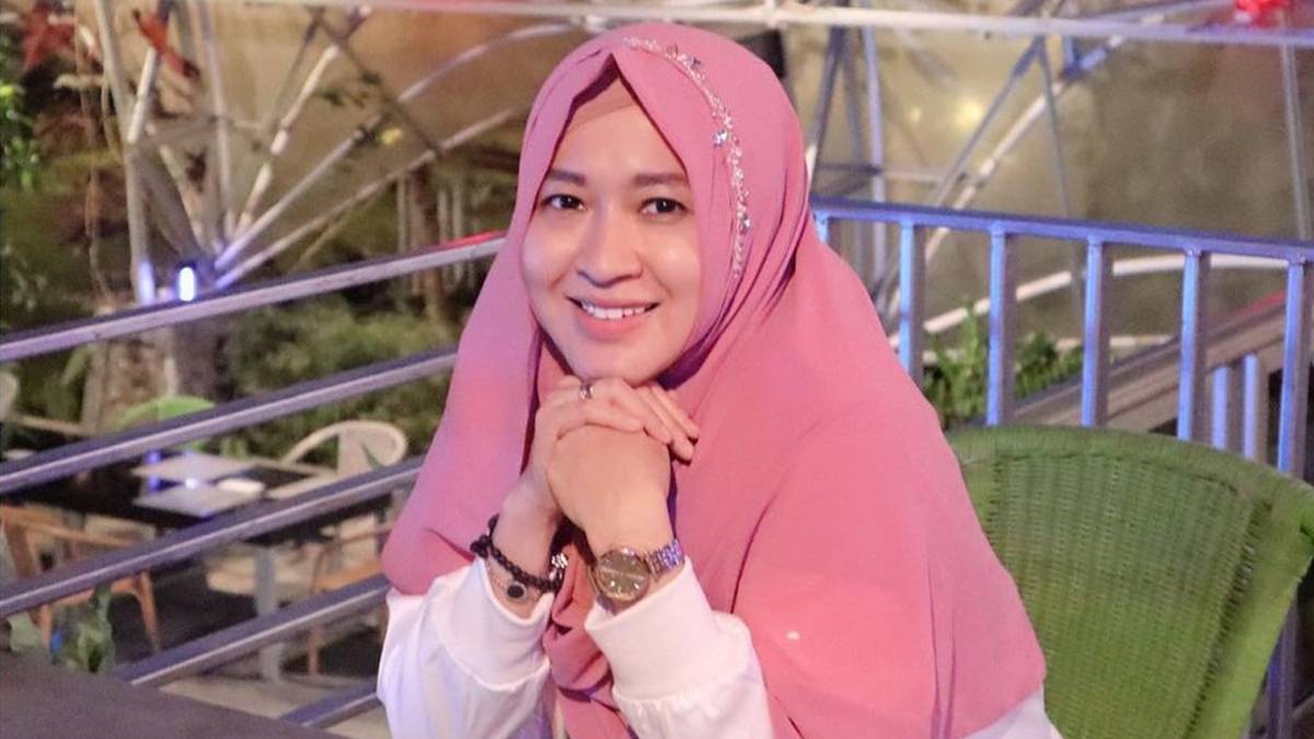 Deretan Artis yang Lepas Hijab Setelah Bercerai dari Sang Suami 10 Lampiran Gambar